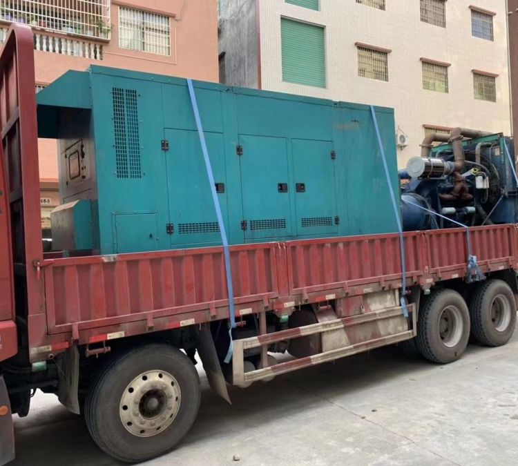 温泉如何在不同负载率下确保 400KW 柴油发电机组的正常运行？
