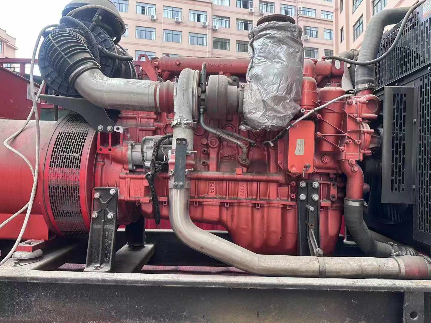 温泉如何选择适合 600kW 柴油发电机组的过载保护器？