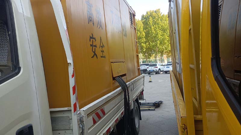 温泉如何判断柴油发电机组和UPS电源的切换时间是否符合要求？