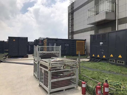 温泉除了定期检查，还有哪些方法可以及时发现接触式转速表探头的磨损？